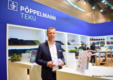 Ronald Vreugdenhil of Pöppelmann Teku presenting their inVenti+ containers, a container for in vitro plant cultivation. The innovative laboratory vessel with integrated air filter, factory sterilization, and a design adapted to transportation ensures optimization of cultivation conditions and logistics for plant propagation under laboratory conditions.  ( https://www.floraldaily.com/article/9394774/inventi-improves-in-vitro-plant-cultivation/ ) 